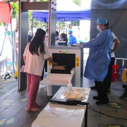 隨著醫(yī)院安防的加強(qiáng)，創(chuàng)藝龍安檢機(jī)設(shè)備在深圳羅湖醫(yī)院得到應(yīng)用